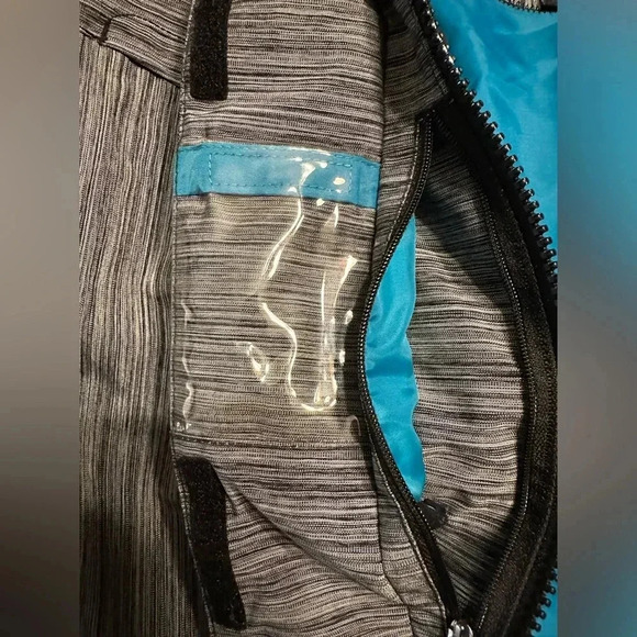 Roxy woman’s Snowboard insulated Jacket size S - Picture 10 of 15